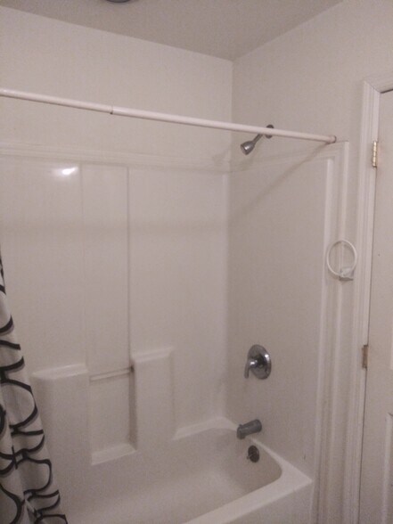 Bathroom 1 - 1927 E Desmet Ave