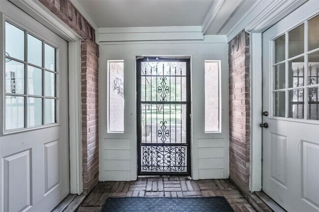 Building Photo - 6911 Sprigg St