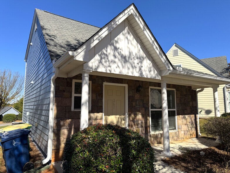 Building Photo - 261 Katydid Dr