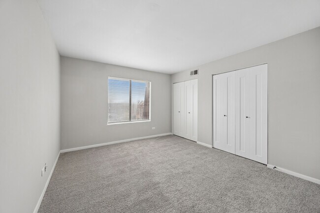 Building Photo - 1543 Ardmore Ave