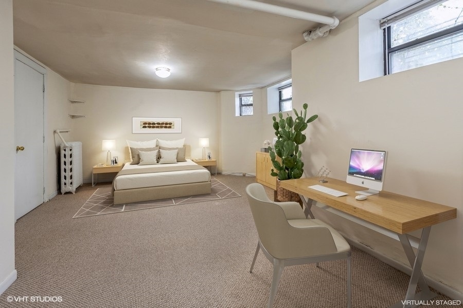 Building Photo - 1200 W Addison St