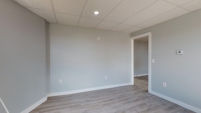 Building Photo - 7 Island Ave