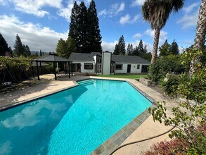 Building Photo - 4 Bed 3.5 Bath, Single Family Home In Danv...