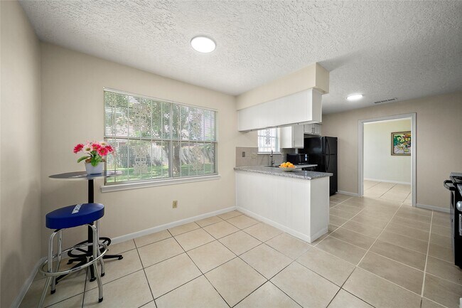 Building Photo - 10718 Nobility Dr