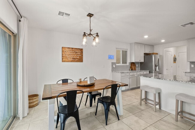 Building Photo - 11216 E Vail Vista Ct