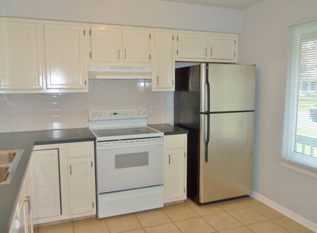 Building Photo - READY 07-15-26! Charming Rock Creek Ranch Home! Community Pool, Tennis Courts, & Playgrounds! Mus...