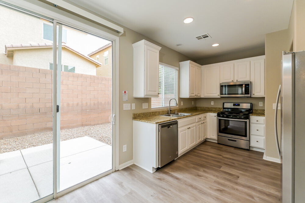 Building Photo - 10938 Florence Hills St