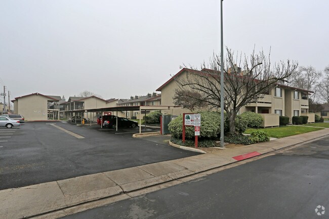 Building Photo - Eskaton Manteca Manor