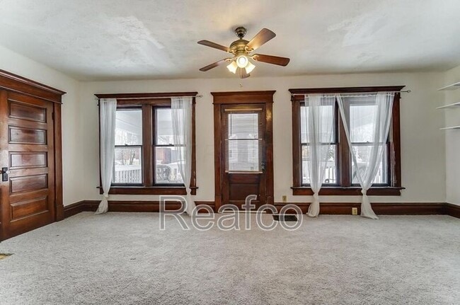 Building Photo - 888 Studer Ave