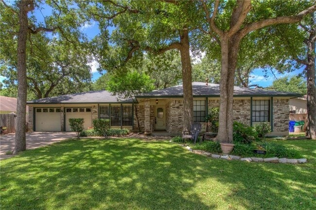 Building Photo - 307 Ridgewood Dr