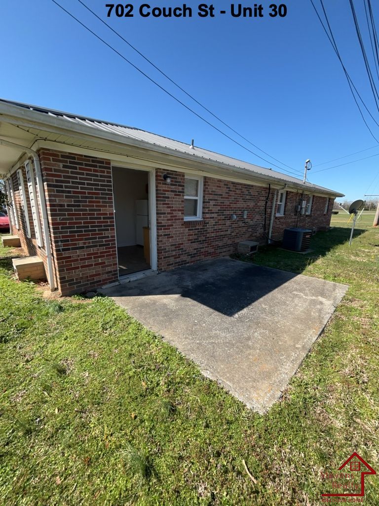 Building Photo - 415 Pinecrest St