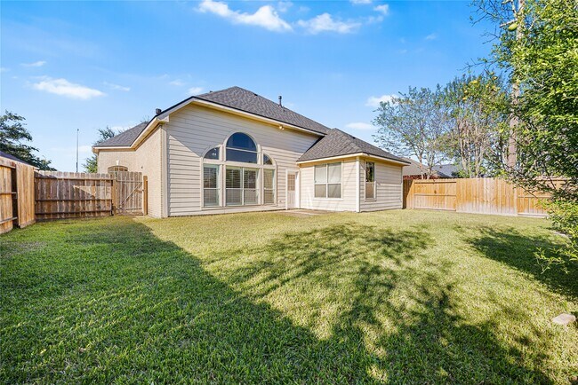 Building Photo - 12347 Shadowvista Dr