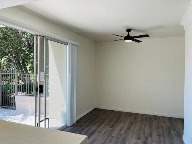 Building Photo - COMPLETELY REMODELED 3 Beds+2.5 Baths 2-st...