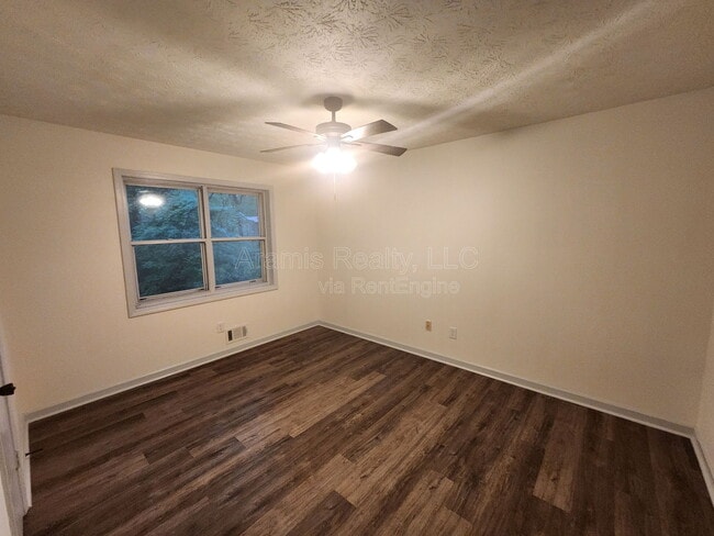 Building Photo - 3109 Cloverhurst Cir