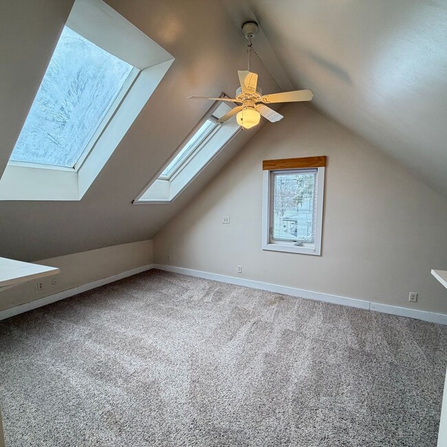 Building Photo - 3 bedroom home on the NW side of Grand Rapids