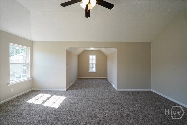 Building Photo - 272 Sawmill Rd