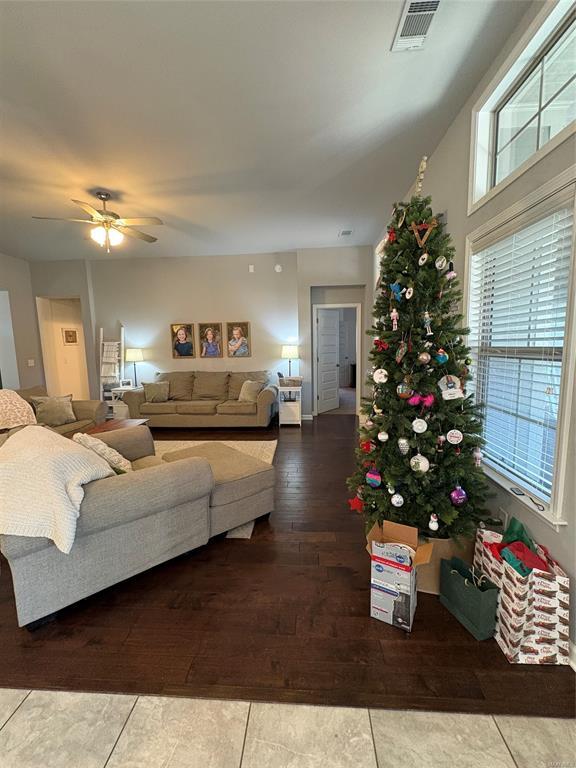 Building Photo - 9151 Cres Lodge Cir