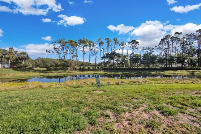 Building Photo - 1/1 in Fort Myers- Unfurnished Annual