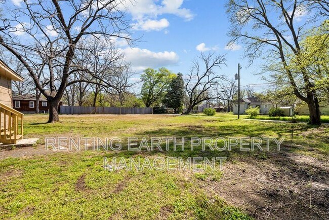 Building Photo - 2017 48th Street Ensley