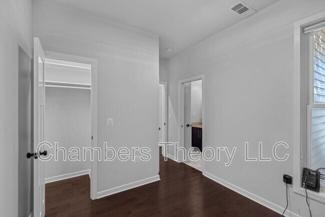 Building Photo - 15 N Street NW