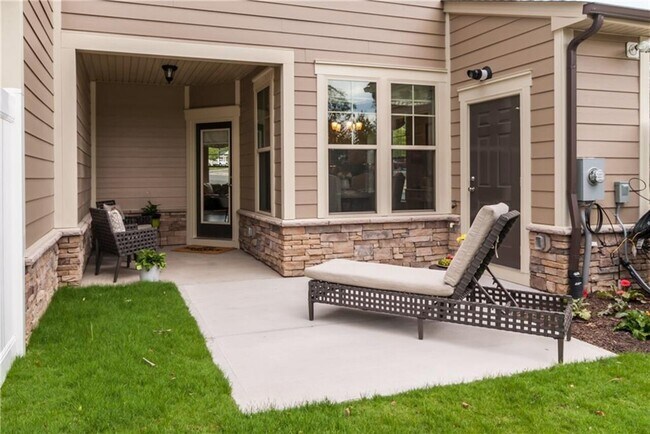 Building Photo - 8079 Rutland Village Dr, Mechanicsville, V...