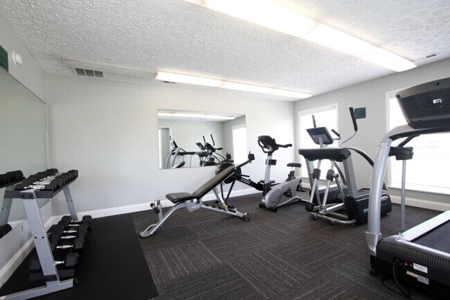 Building Photo - Spacious One Bedroom Apartment with W/D Connection!