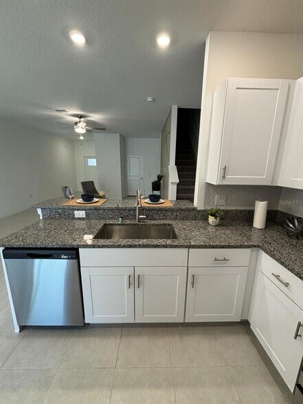 Building Photo - 10356 Honey Hammock Wy