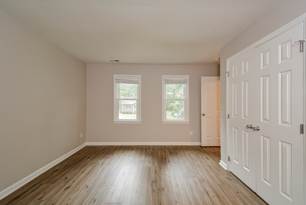 Building Photo - 100 Remington Woods Dr