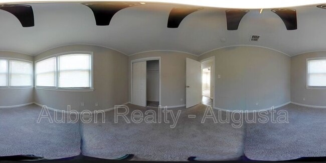 Building Photo - 2913 Hummingbird Ln