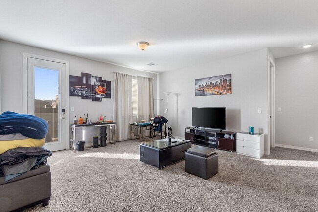 Building Photo - Coming Soon!