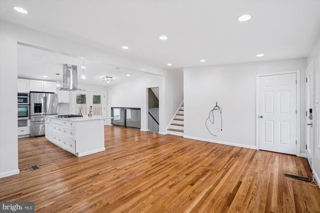 Building Photo - 3308 Estelle Terrace