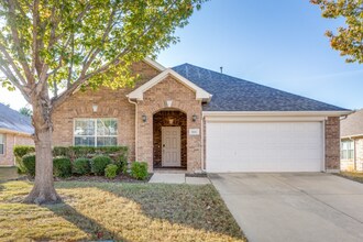 Building Photo - 8421 Green Ash Dr