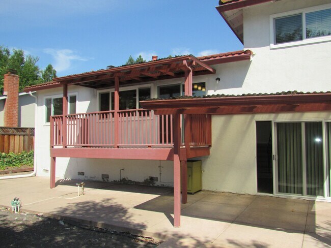 Building Photo - Beautiful 4 Bed, 2.5 Bath Home in Perfect San Ramon Location