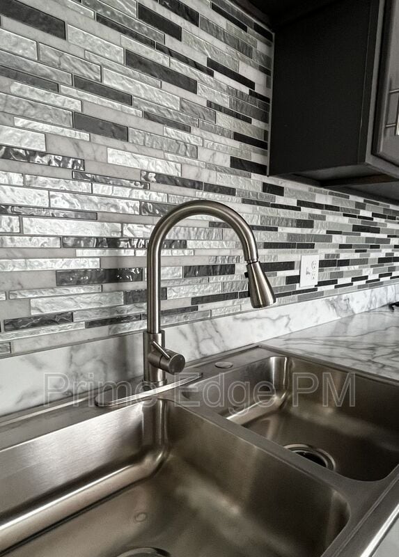 Building Photo - 4027 F St