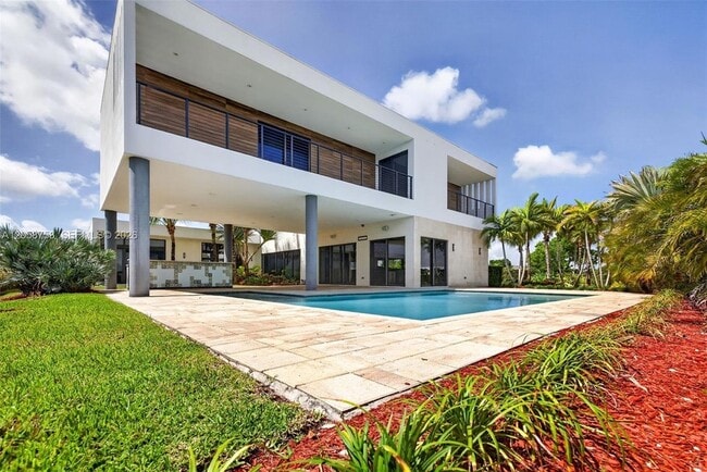 Building Photo - 16709 Botaniko Dr N