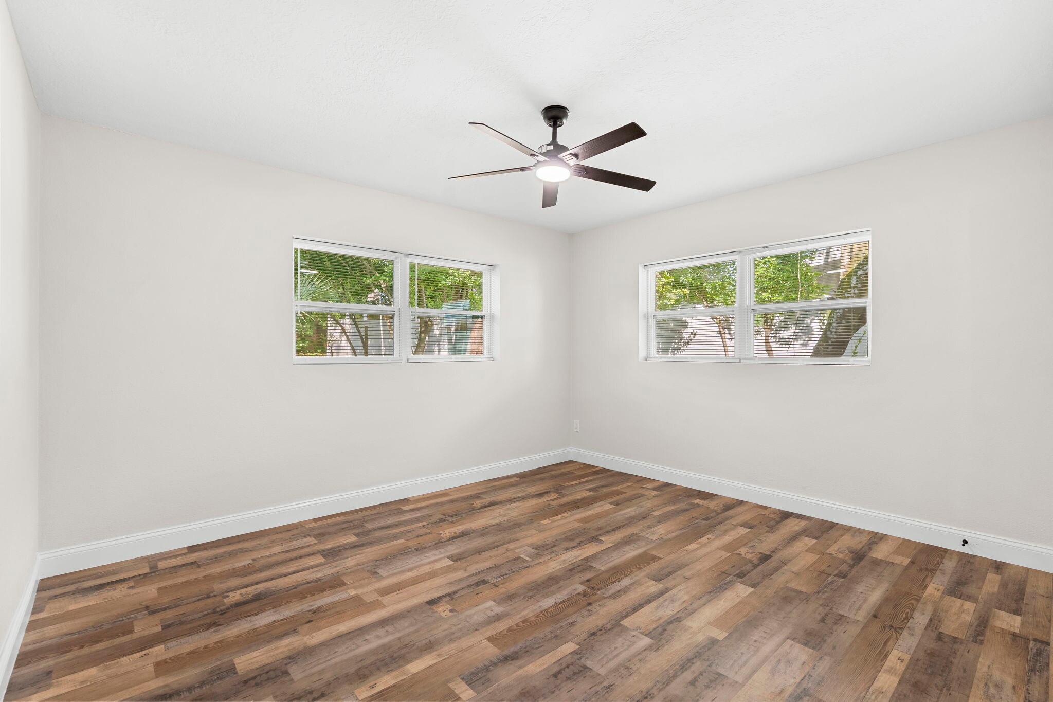 Building Photo - 505 Lake Shore Dr