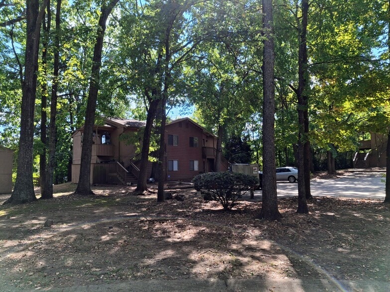 Building Photo - 1445 Riverwood Ct