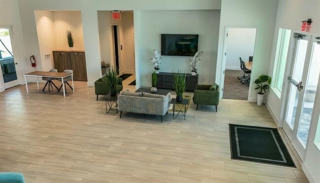 Building Photo - 420 Famagusta Dr