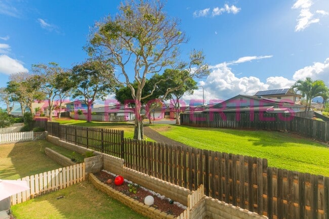 Building Photo - a 2 bdrm, 2 bath townhome  with 1 prkg at ...