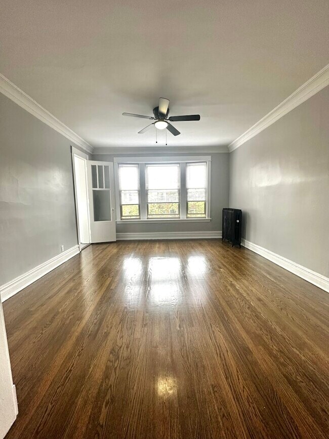 Primary Photo - 1253 W Rosemont Ave
