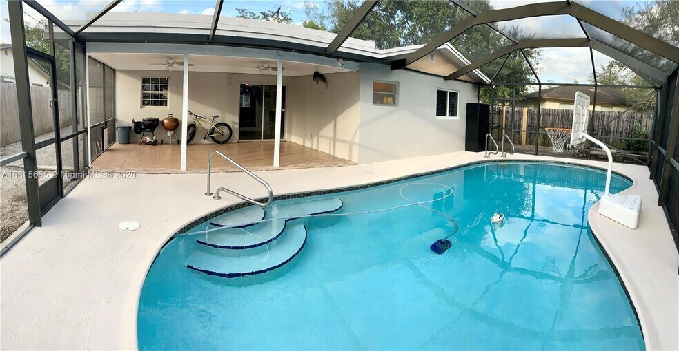 Building Photo - 7650 NW 33rd St