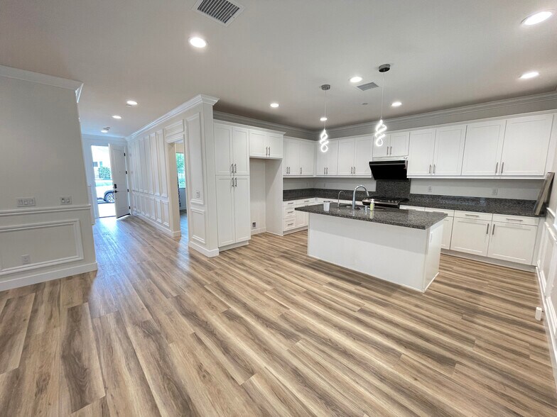 Building Photo - 13863 Prickly Pear Ln