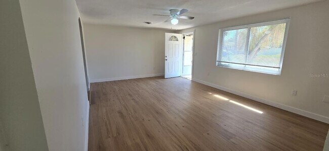 Building Photo - 36 Tulane Rd