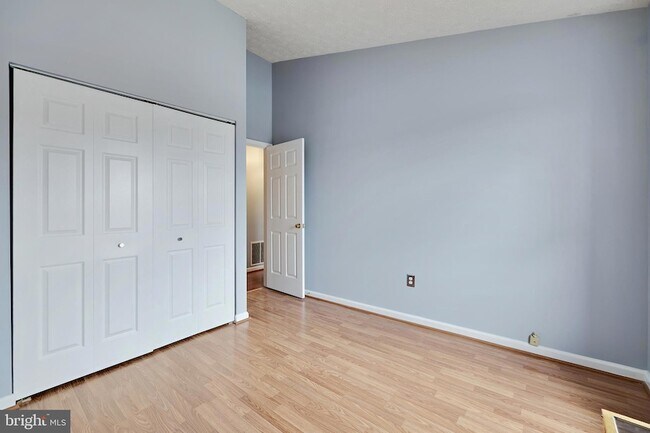 Building Photo - 700 Orchard Overlook Orch