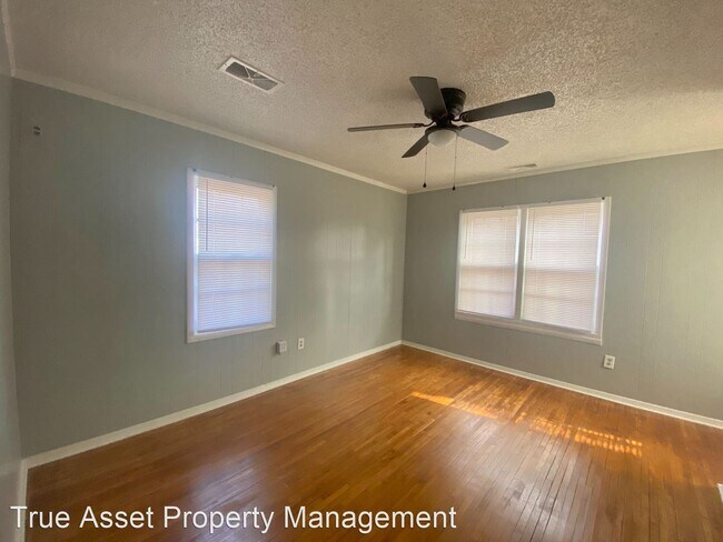 Building Photo - 3 br, 2 bath House - 3506 31st St