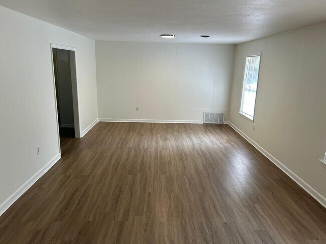 Building Photo - 2900 S Garrett Terrace