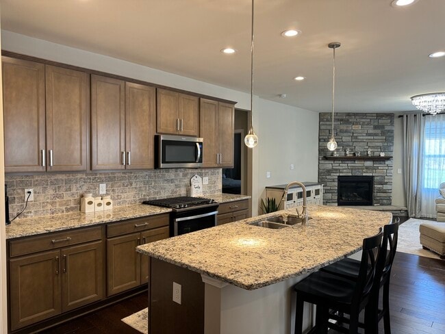 Building Photo - 50044 Norfolk Ct