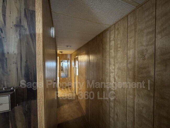 Building Photo - 7635 E Golf Ave