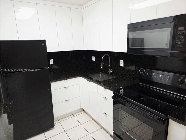 Building Photo - 15640 SW 80th St