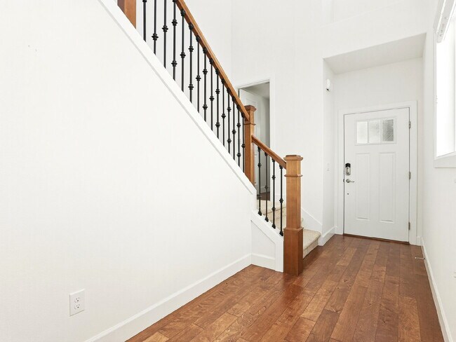 Building Photo - **Beautiful 4-Bedroom Home with A/C, Covered Outdoor Living & Designer Finishes in Bothell** Avai...